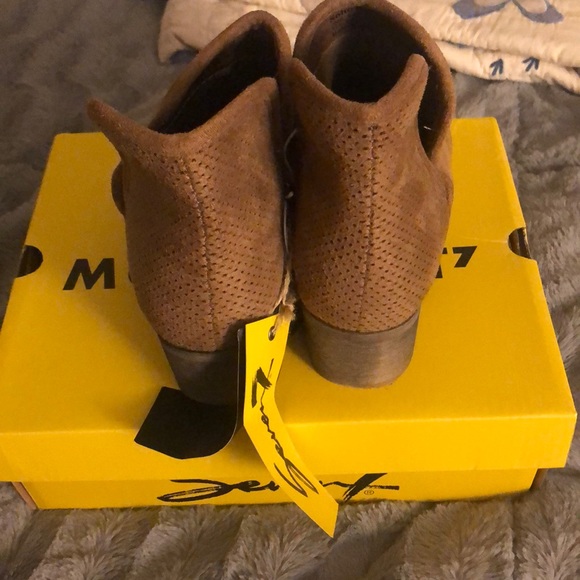 Booties - Picture 3 of 4